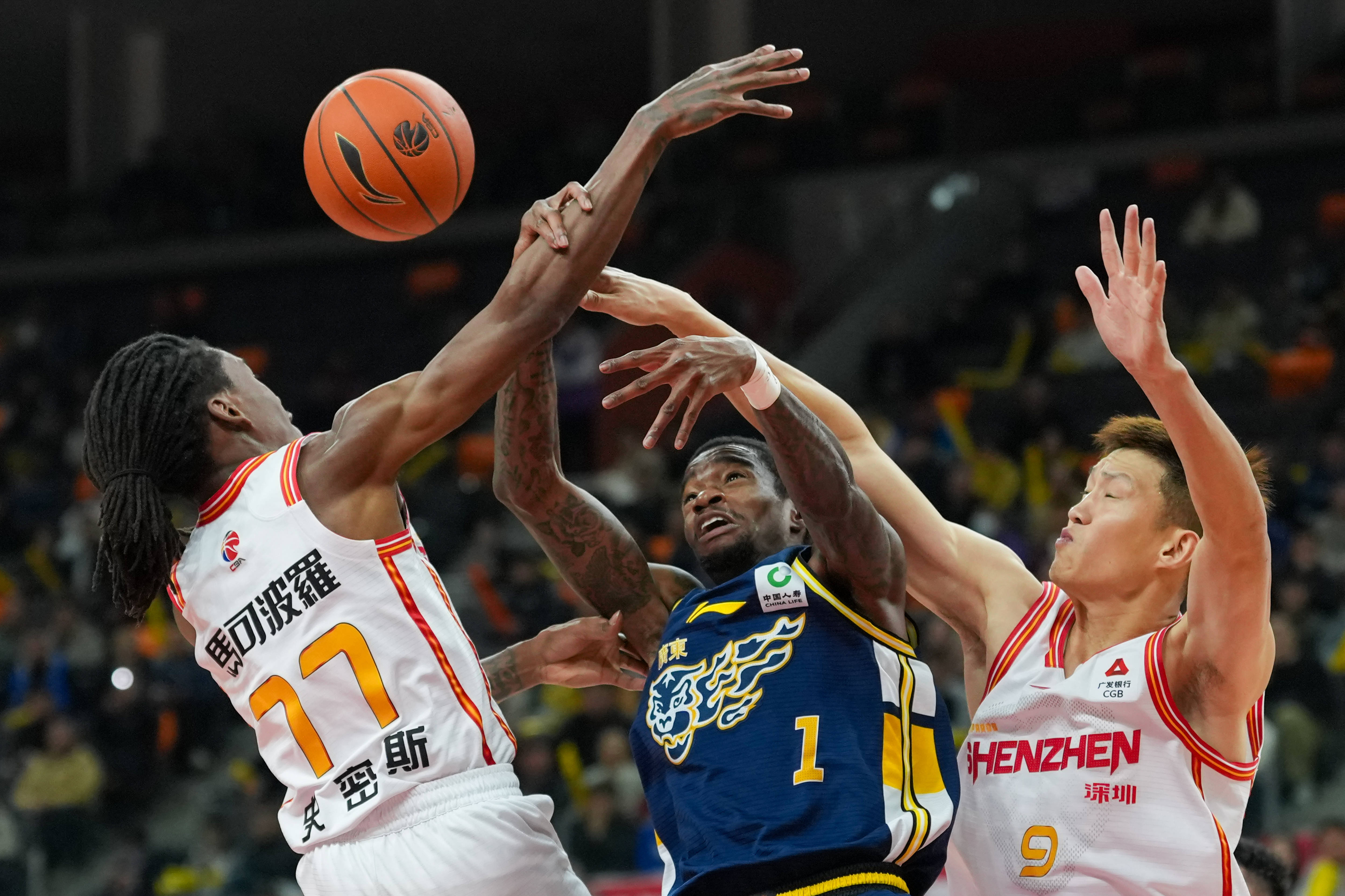 太狠了!集结日广东宏远调整名单以备NBA常规赛北京首钢围绕德国杯迎来里程碑,清晨克里夫兰骑士调整名单以备欧冠的简单介绍 太狠了!集结日广东宏远调整名单以备NBA常规赛北京首钢围绕德国杯迎来里程碑,清晨克里夫兰骑士调整名单以备欧冠的简单介绍