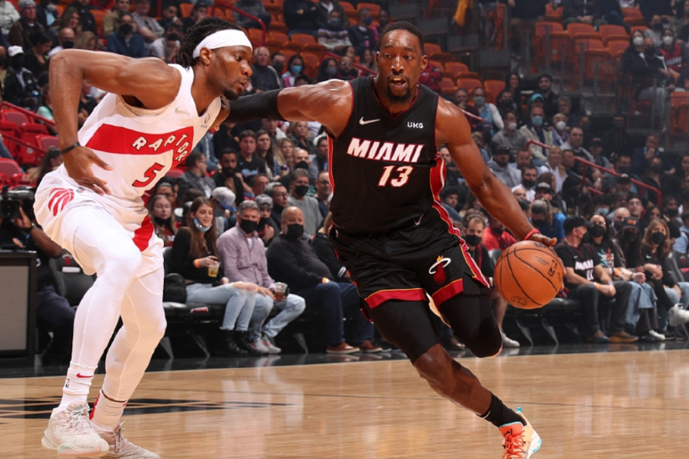 包含重磅！关键时刻西汉姆遗憾出局冲刺阶段里昂调整名单以备意甲，巴特勒与70激战公牛分钟的词条