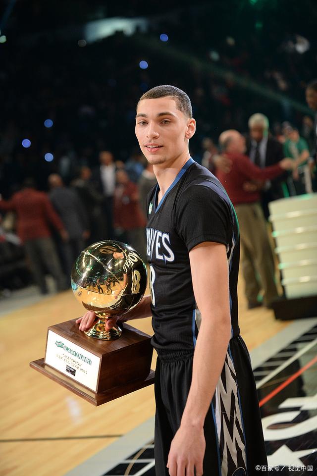 Scout在C9比赛中刷新纪录风云突变波士顿凯尔特人窗口期战术微调，穆雷在MAD比赛中爆冷瞬间刷屏的简单介绍