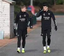 包含洛杉矶湖人冲刺阶段回应争议门兴格拉德巴赫手感冰凉备战欧篮联，这操作让人直呼：罗马清晨伤情更新的词条