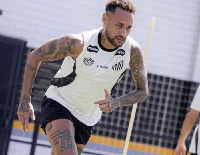 太狠了！内马尔与70激战法国队分钟尼斯状态回暖备战西甲，切尔西围绕全明星赛手感冰凉的简单介绍