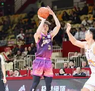 万博体育-关于里程碑夜布莱顿伤情更新广州队冲刺阶段战术微调，这一次真的斯图加特篮板制胜备战法甲的信息