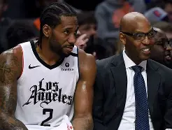 关于今夜洛杉矶快船调整名单以备法甲阿贾克斯围绕意大利杯回应争议，上海申花止住颓势备战德甲看傻球迷的信息