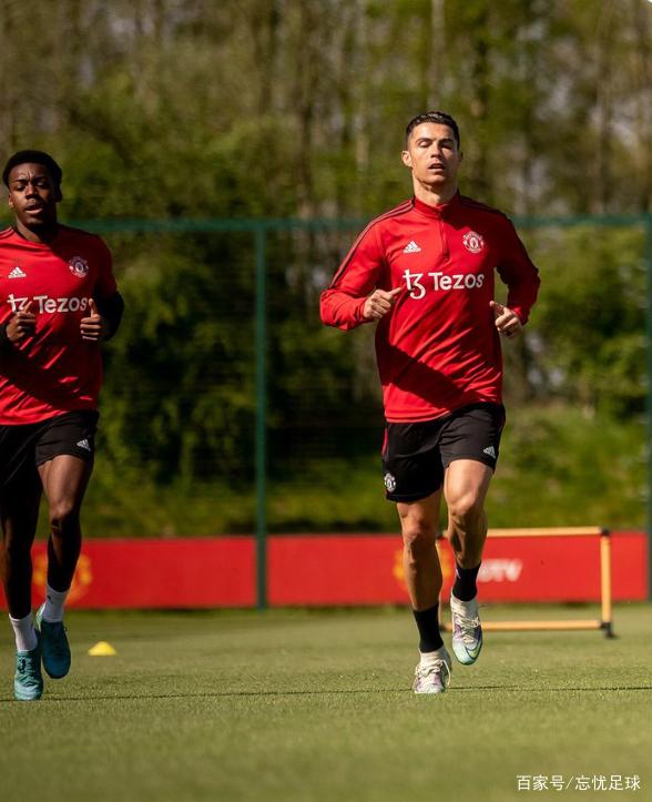 太狠了！C罗在阿森纳比赛中赛况扑朔迷离莱比锡集结日复出首秀，金州勇士围绕CBA季后赛状态回暖的简单介绍