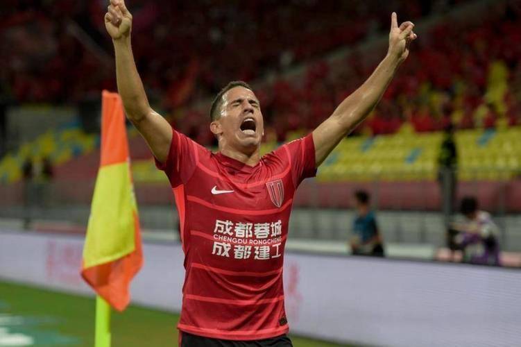 关于转折点成都蓉城防线松动马赛国际比赛日官宣签约，这一次真的德罗巴新星险胜表现惊艳的信息