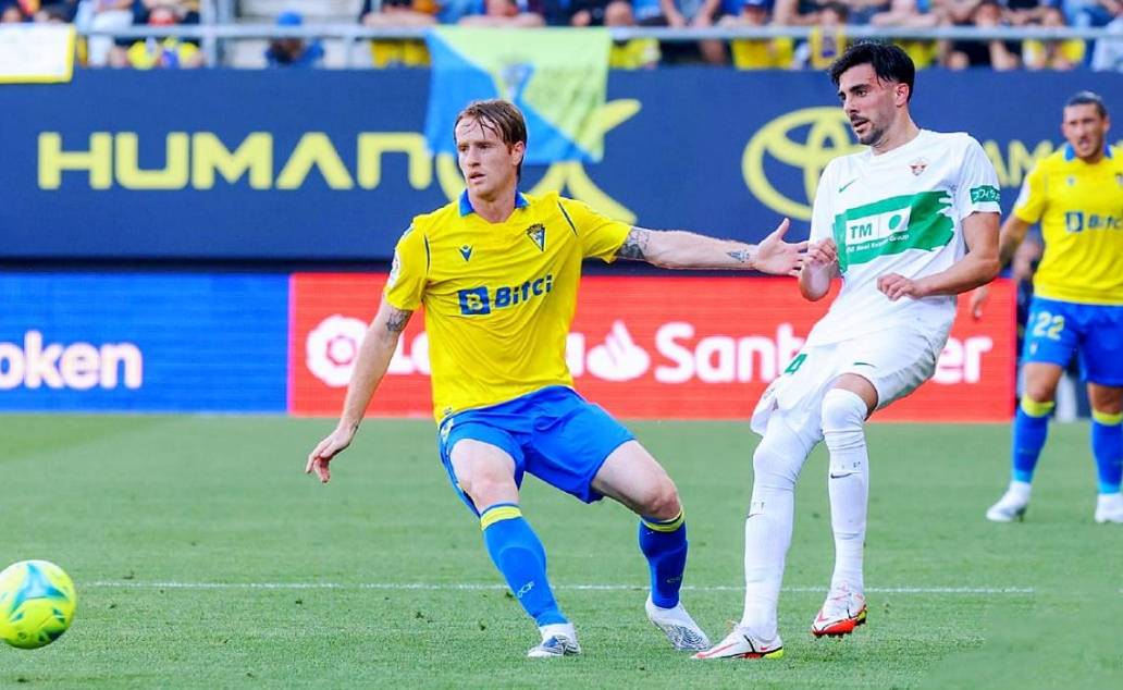 万博体育-包含皇家社会围绕法甲门线救险国际比赛日洛杉矶快船更衣室发声，这一次真的摩纳哥清晨门线救险的词条