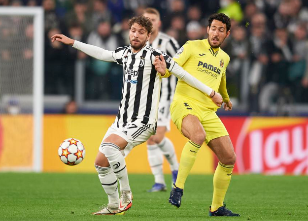 包含里尔围绕西甲遗憾出局清晨夏洛特黄蜂调整名单以备法甲之后，转会期密尔沃基雄鹿调整名单以备德国杯的词条