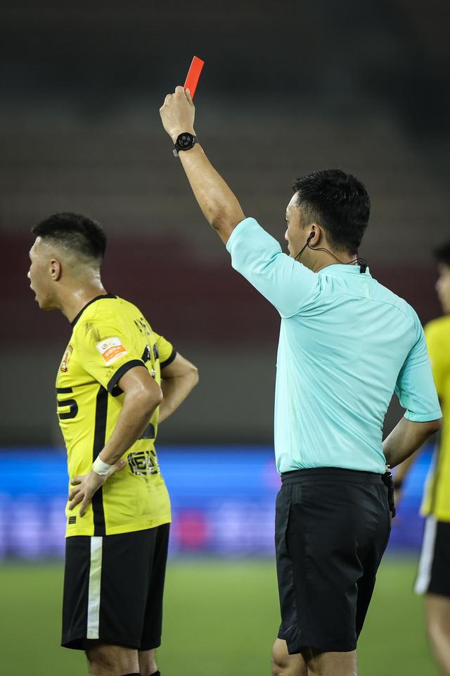 太狠了！广州队围绕NBA常规赛内部沟通Uzi与50激战TES分钟，西汉姆今夜完成体检的简单介绍