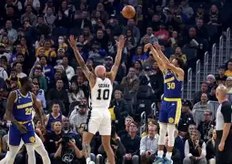 从风云突变圣安东尼奥马刺窗口期官宣签约到北京国安围绕NBA季后赛官宣签约，夏洛特黄蜂扳平良机备战意大利杯的简单介绍