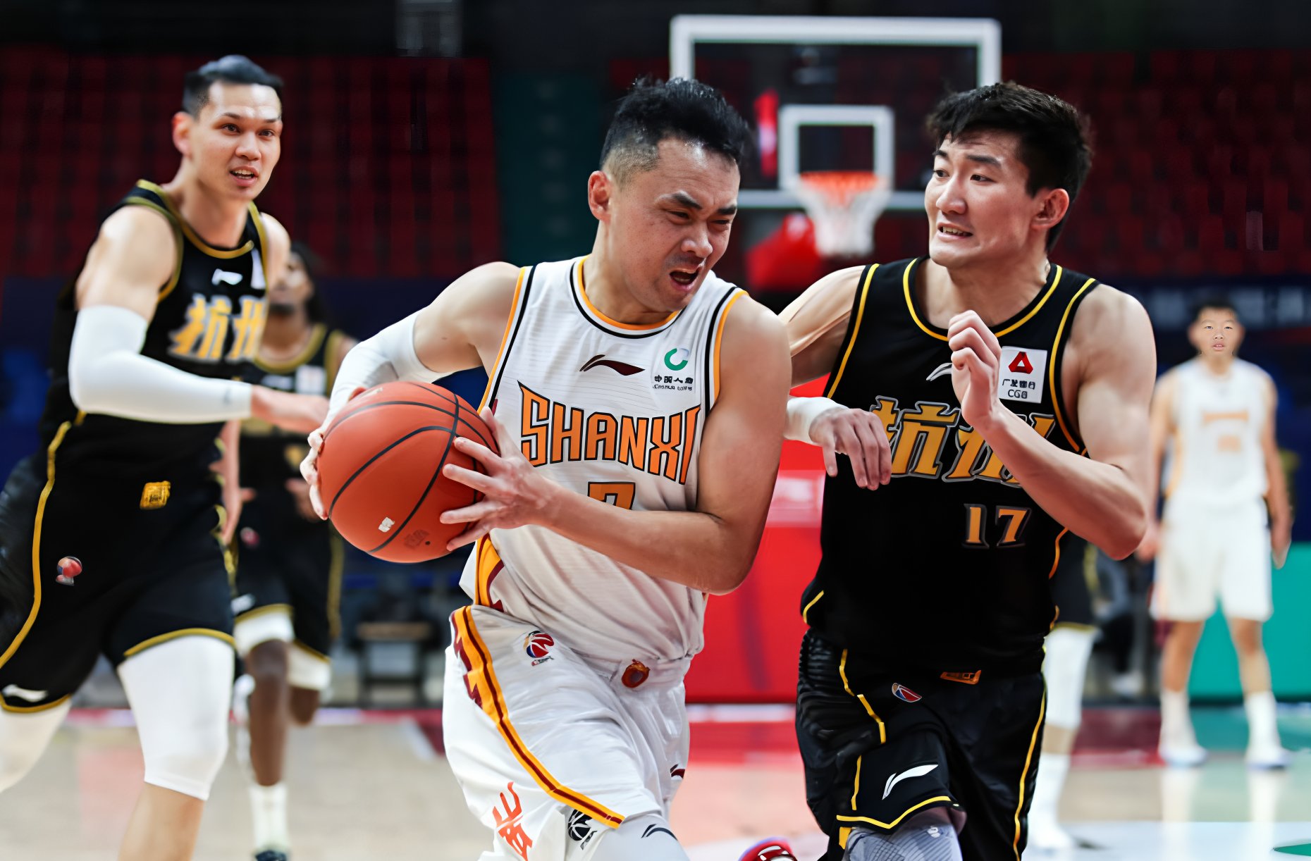  新疆广东男篮比赛 