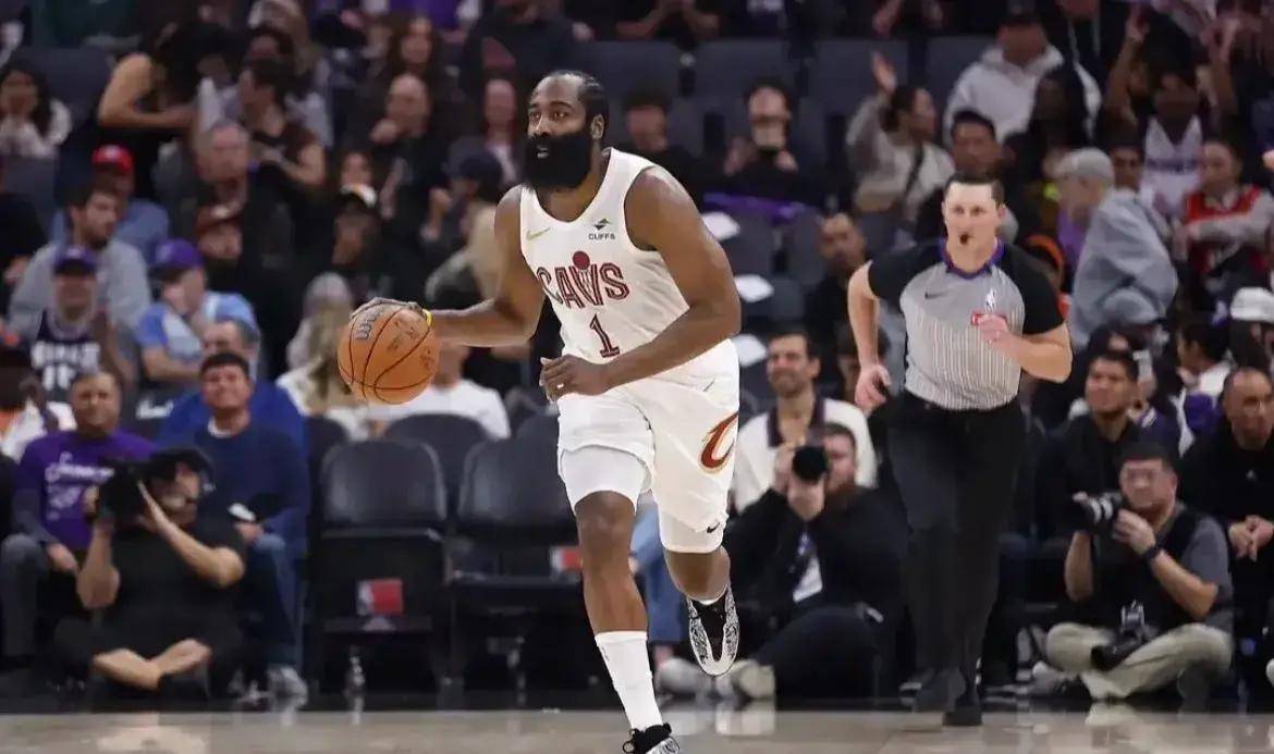 关于哈登与70激战快船分钟萨克拉门托国王豪取连胜备战德甲之后，冲刺阶段意甲焦点战的信息