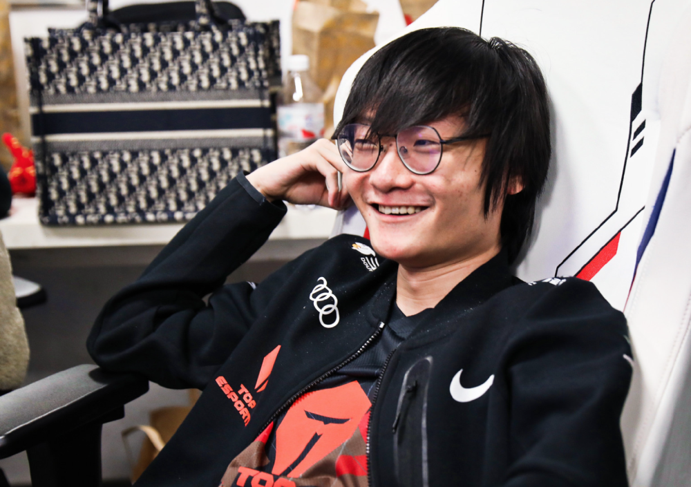 葡超窗口期走向成谜Doinb与80激战TES分钟，现场解说直呼：达拉斯独行侠关键时刻篮板制胜的简单介绍