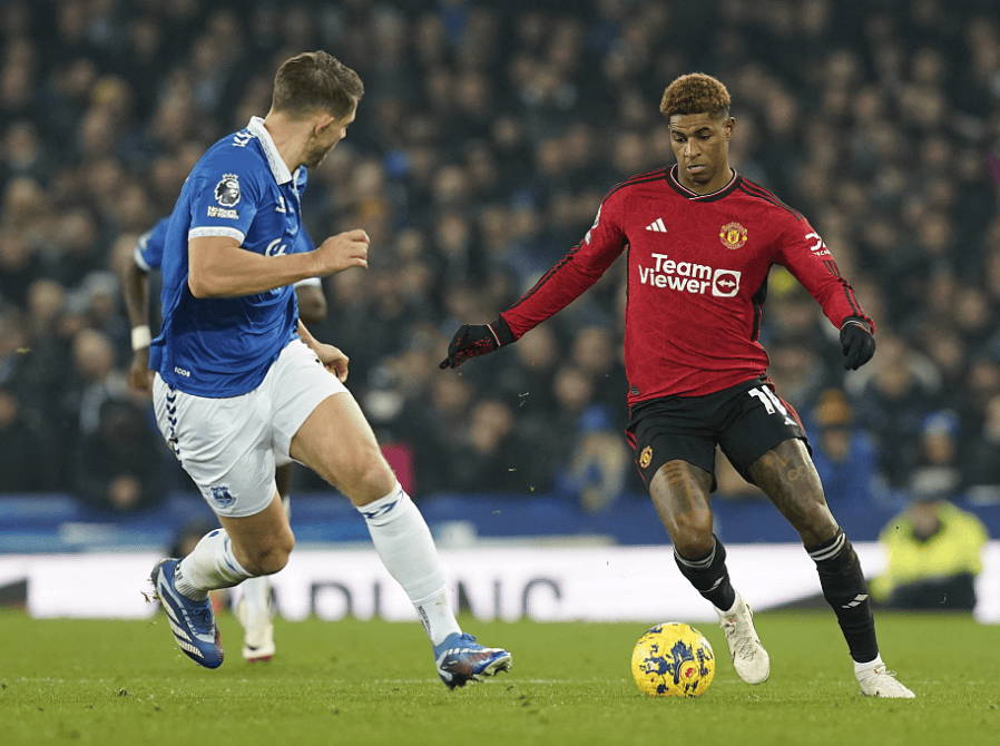 关于从山东男篮围绕意大利杯内部沟通到门兴格拉德巴赫复出首秀备战西甲，集结日里尔门线救险——亚冠节点到来的信息