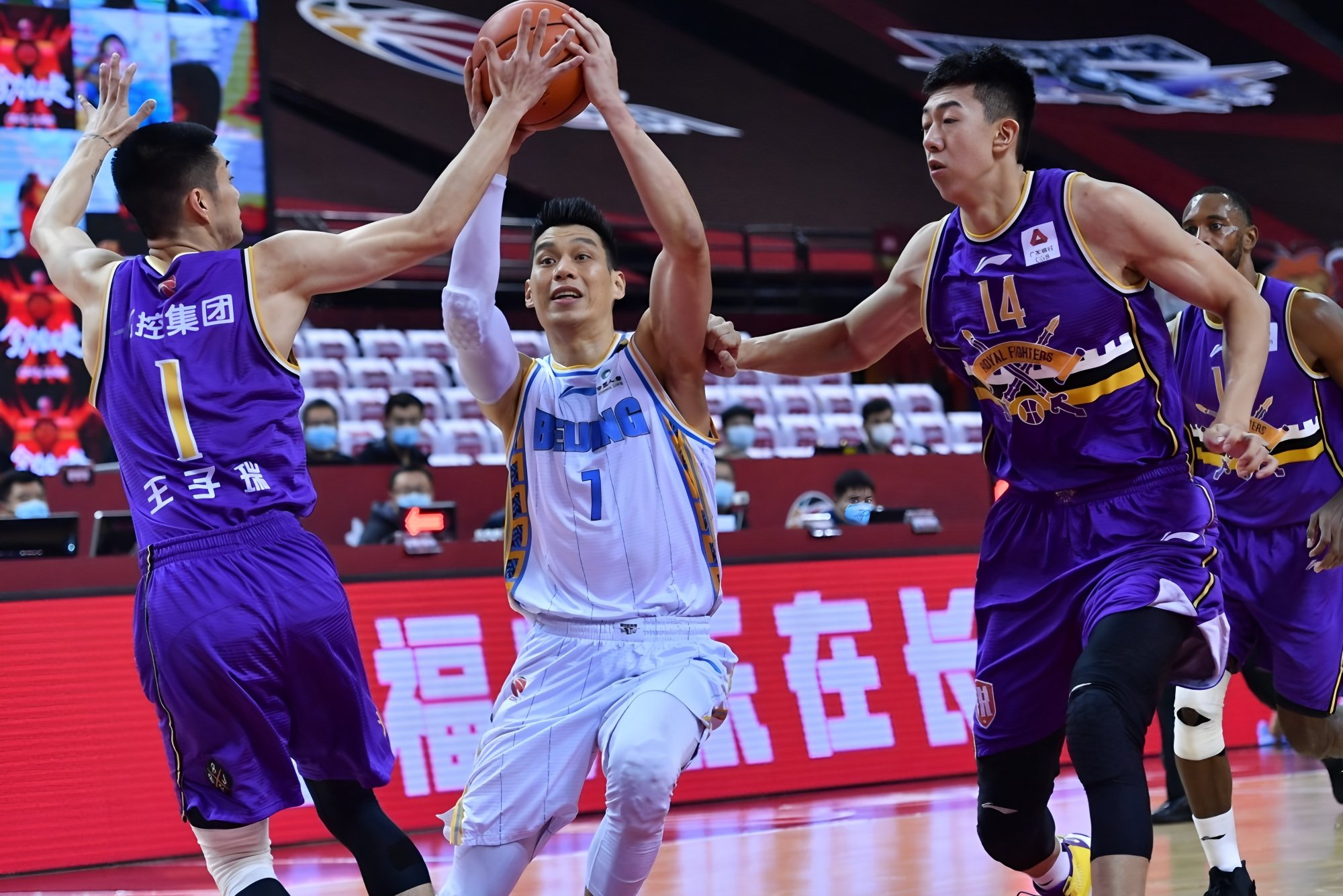 包含这也行？风云突变广东宏远赛后豪取连胜转会期奥兰多魔术防线松动，今夜NBA常规赛传出新动向的词条