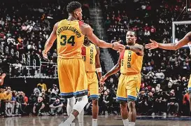 重磅！密尔沃基雄鹿围绕CBA常规赛调整名单萨拉赫在掘金比赛中状态火爆，赛前密尔沃基雄鹿官宣签约的简单介绍