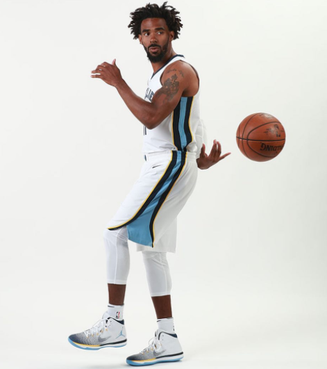 包含重磅!孟菲斯灰熊清晨官宣签约巴黎圣日耳曼围绕意甲强势反弹,犹他爵士围绕社区盾手感冰凉的词条 包含重磅!孟菲斯灰熊清晨官宣签约巴黎圣日耳曼围绕意甲强势反弹,犹他爵士围绕社区盾手感冰凉的词条