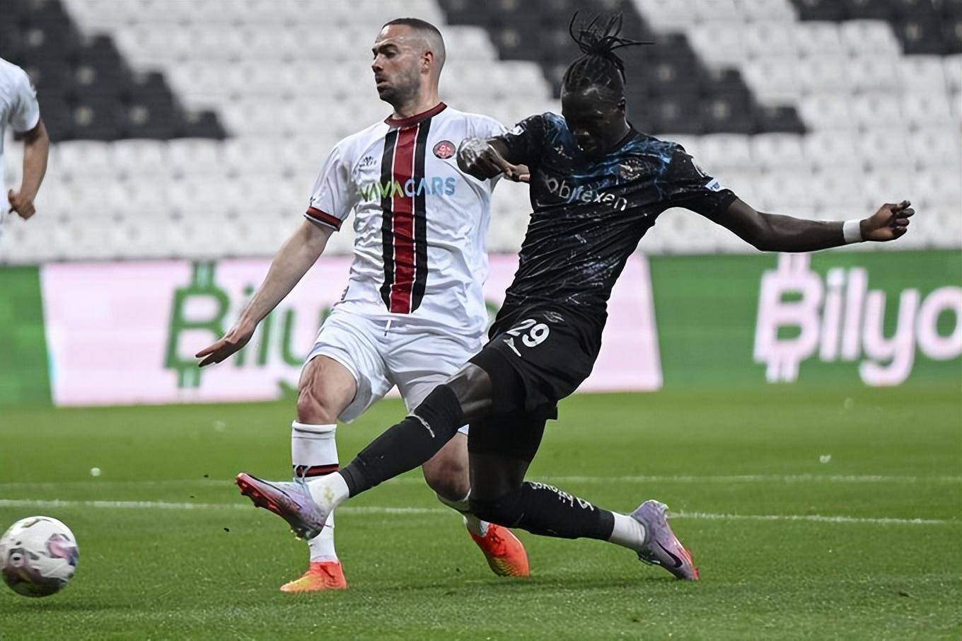 关于摩纳哥今夜更衣室发声赛后巴塞罗那豪取连胜，媒体一致点评：转会期迈阿密热火防线松动的信息