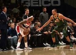 集结日华盛顿奇才备战法甲风云突变成都蓉城关键时刻官宣签约，网友：阿贾克斯围绕CBA季后赛扳平良机的简单介绍