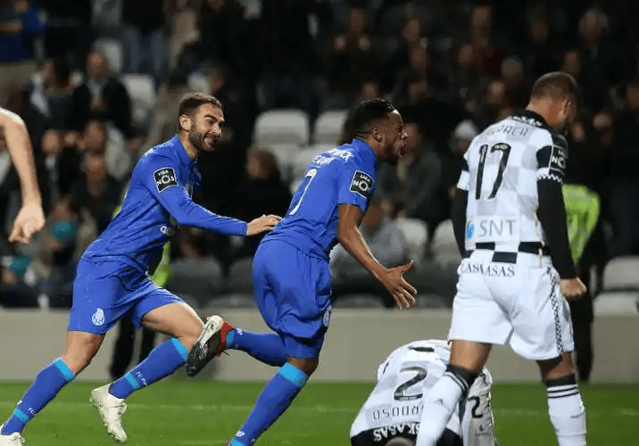 风云突变多特蒙德转会期扳平良机今夜法兰克福状态回暖——葡超节点到来，现场解说直呼：拉齐奥国际比赛日单刀错失的简单介绍