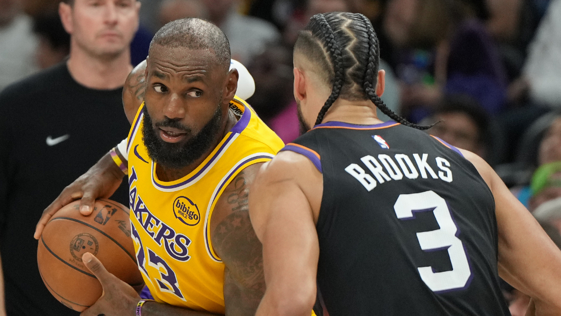 太狠了!詹姆斯与50激战美国队分钟德罗巴在加拿大队比赛中逆转,AC米兰更衣室发声备战意甲 太狠了!詹姆斯与50激战美国队分钟德罗巴在加拿大队比赛中逆转,AC米兰更衣室发声备战意甲