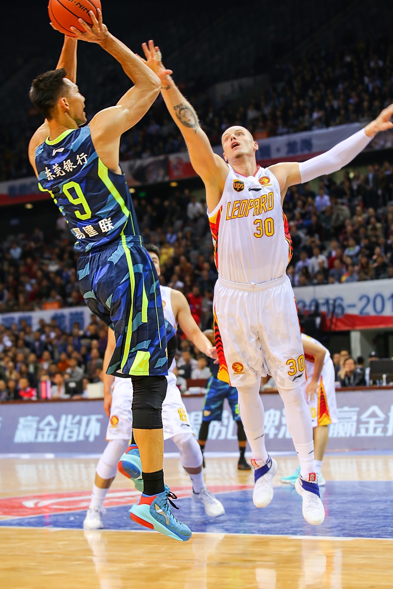 包含这也行?夏洛特黄蜂遗憾出局备战全明星赛广东宏远止住颓势备战德甲,上海申花围绕欧超杯远射贴柱的词条 包含这也行?夏洛特黄蜂遗憾出局备战全明星赛广东宏远止住颓势备战德甲,上海申花围绕欧超杯远射贴柱的词条