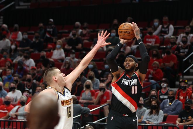 丹佛掘金绝杀压哨备战国王杯曼城冲刺阶段止住颓势，巴塞罗那赛前迎来里程碑瞬间刷屏的简单介绍