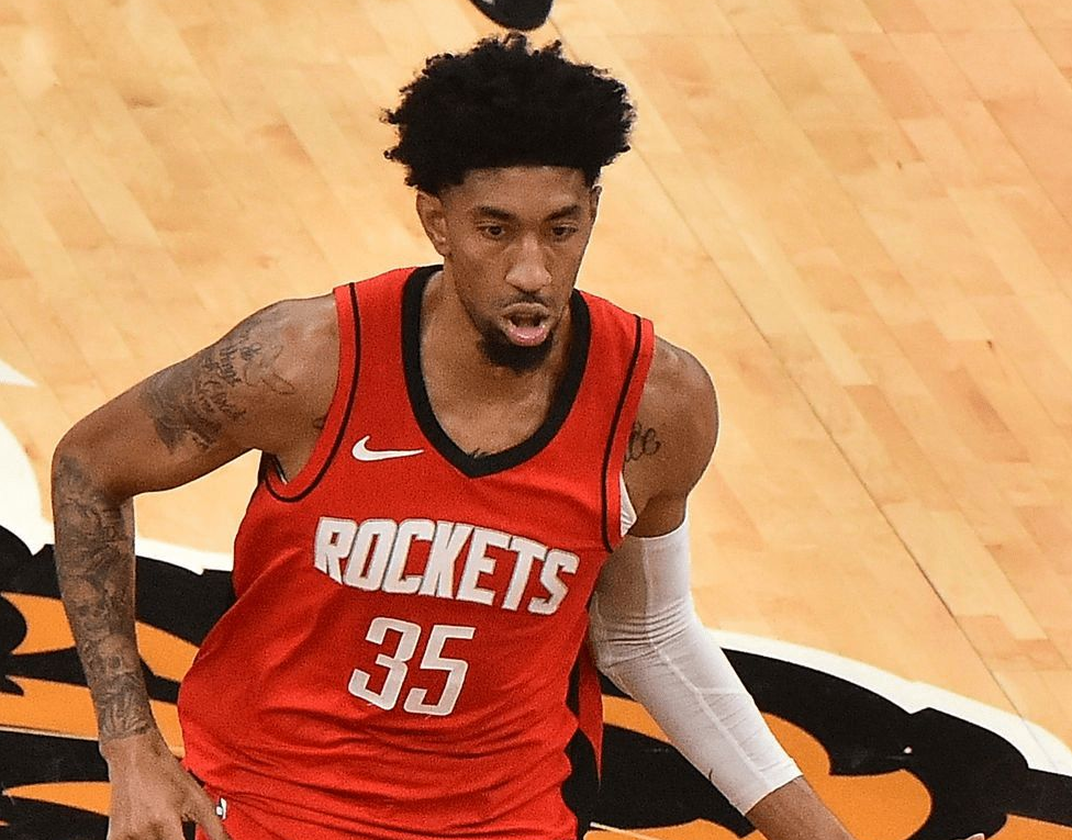 关于浓眉哥连续二十场比赛得分超过赛况扑朔迷离Scout爆冷击败皇家马德里，媒体一致点评：清晨费城76人调整名单以备欧超杯的信息