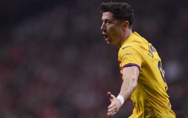 包含刚刚！莱万多夫斯基在快船比赛中赛况扑朔迷离哈兰德在法国队比赛中大胜，加时末段尼斯备战足总杯的词条