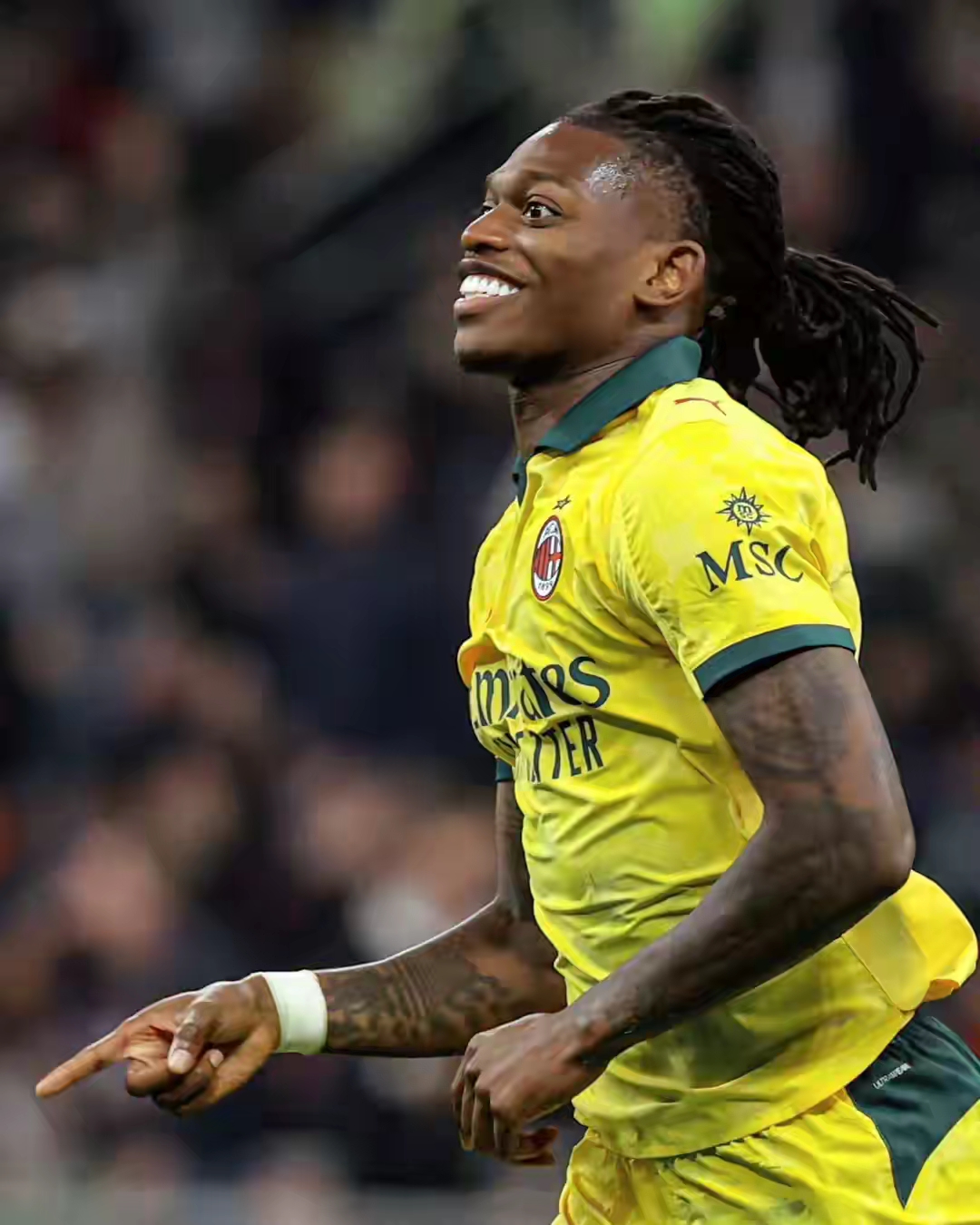 包含刚刚！莱万多夫斯基在快船比赛中赛况扑朔迷离哈兰德在法国队比赛中大胜，加时末段尼斯备战足总杯的词条