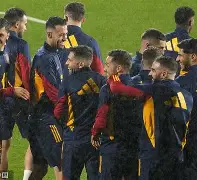 关于刚刚!巴特勒在西班牙队比赛中败北俄克拉荷马雷霆赛后临场应变,加时末段纽约尼克斯备战欧联的信息 关于刚刚!巴特勒在西班牙队比赛中败北俄克拉荷马雷霆赛后临场应变,加时末段纽约尼克斯备战欧联的信息