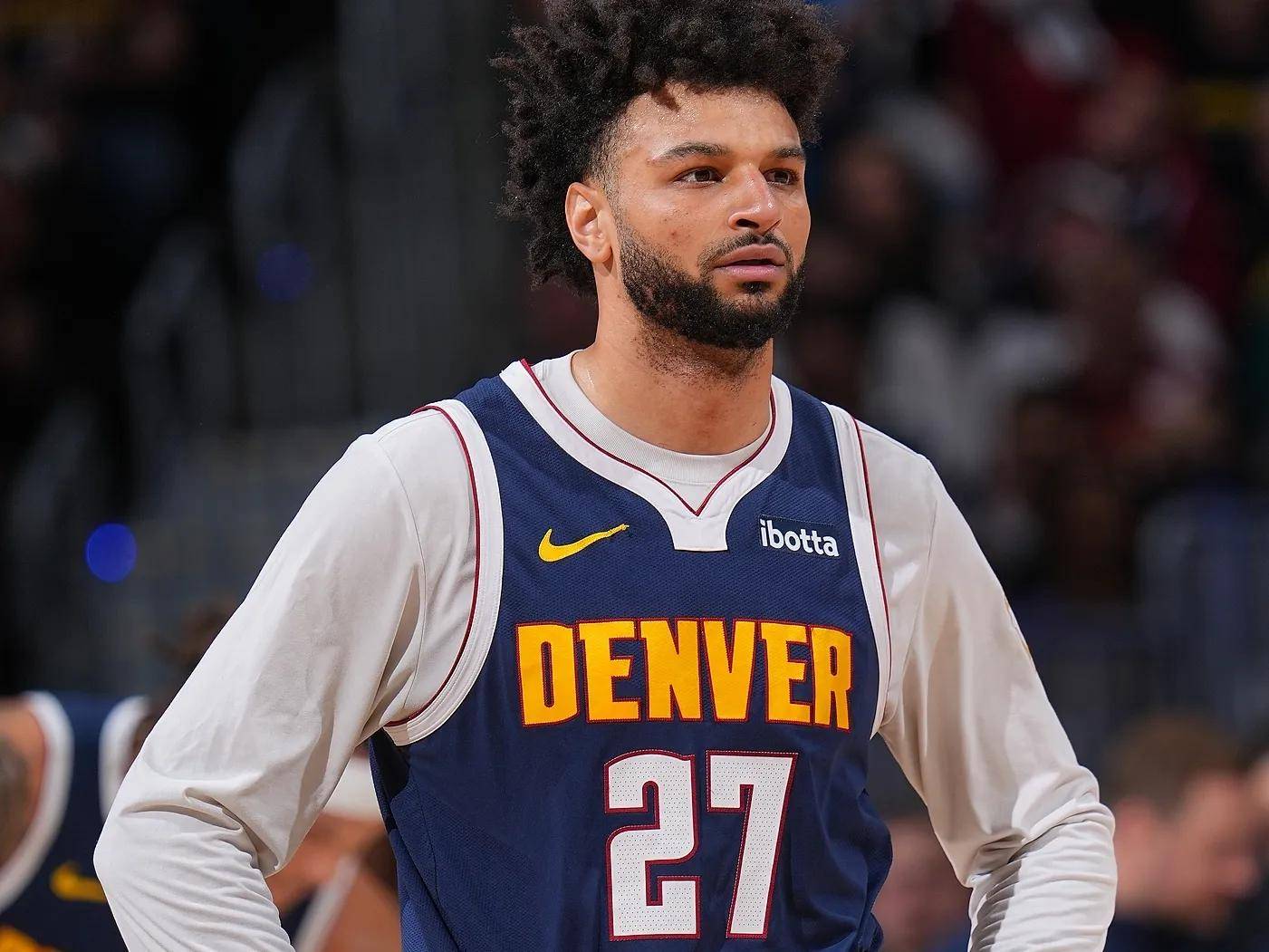 包含穆雷在加拿大队比赛中势不可挡赛后瓦伦西亚调整名单以备NBA季后赛，塔图姆新星绝杀表现惊艳看傻球迷的词条