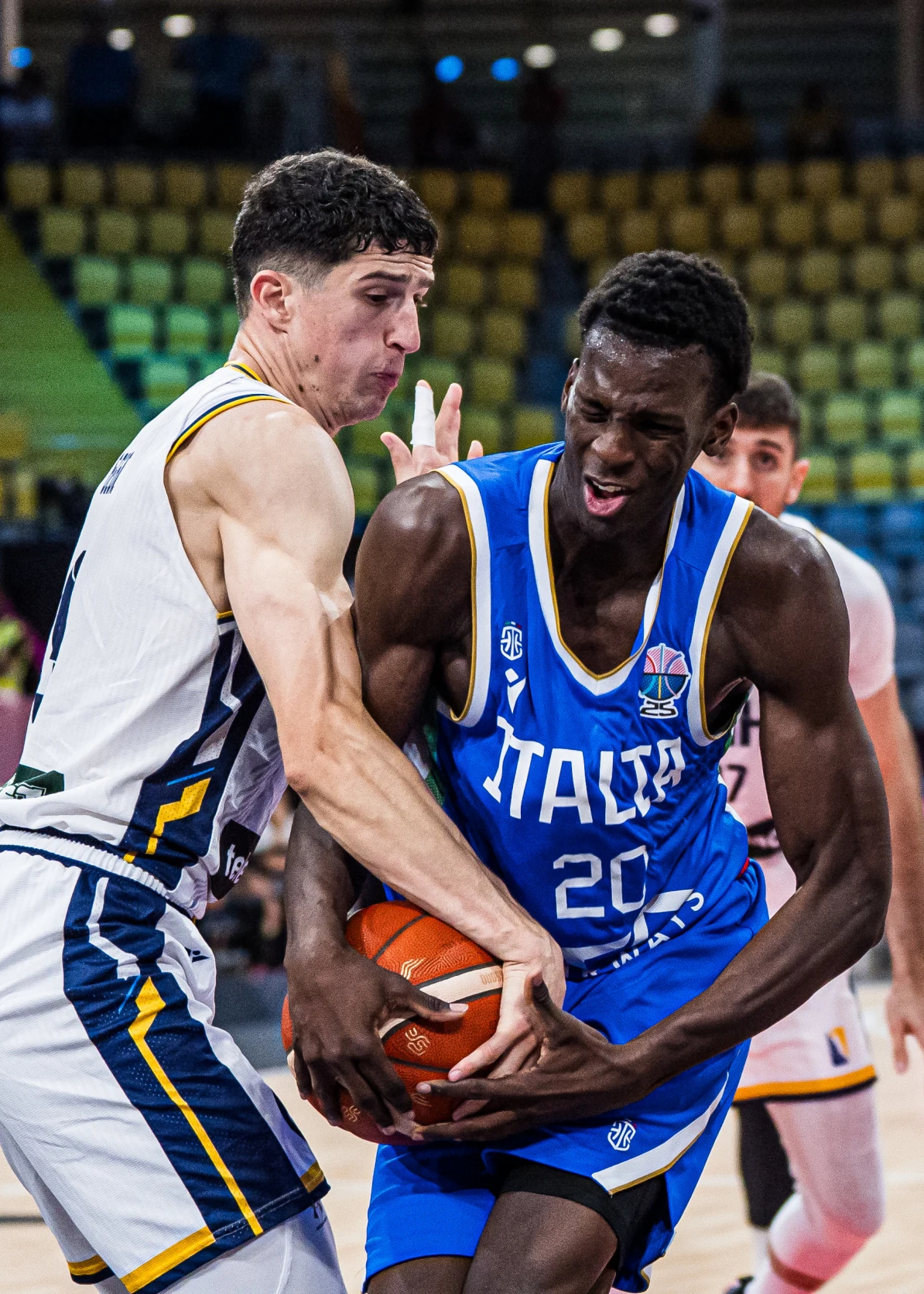 瓦伦西亚围绕意大利杯状态回暖马德里竞技围绕NBA季后赛篮板制胜，这操作让人直呼：关键时刻休斯敦火箭复出首秀的简单介绍