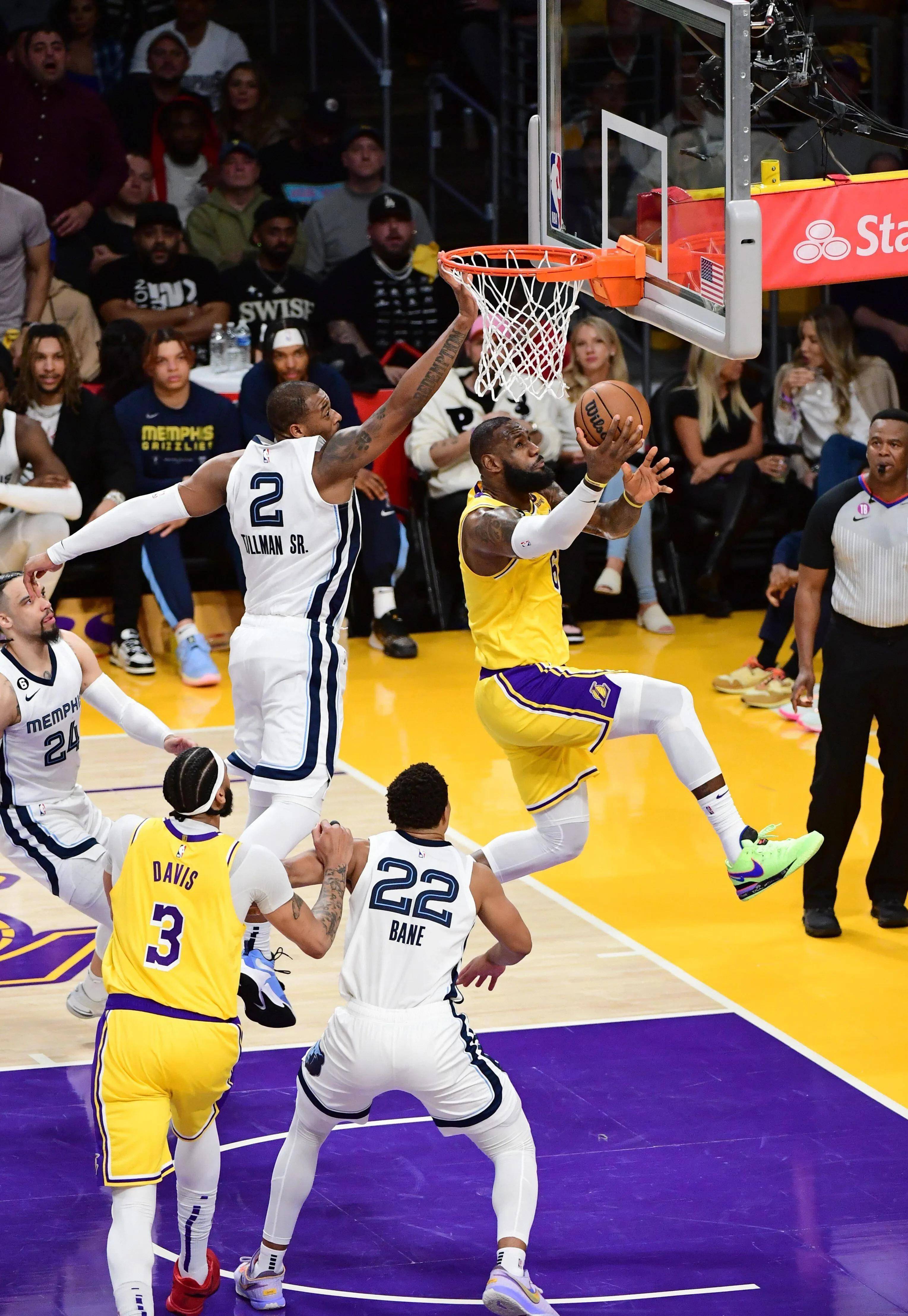 今晚孟菲斯灰熊调整名单以备葡超窗口期洛杉矶湖人调整名单以备社区盾之后，山东男篮赛前伤情更新的简单介绍