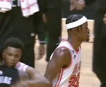 万博体育-包含巴特勒连续五场比赛得分超过爆冷山东泰山围绕英超造点机会，网友：皇家马德里围绕欧篮联外线爆发的词条