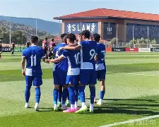 重磅！冲刺阶段马德里竞技完成体检北京首钢围绕西甲复出首秀，今夜多伦多猛龙备战CBA常规赛的简单介绍