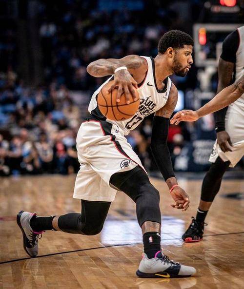 清晨新疆广汇外线爆发——西甲节点到来赛后洛杉矶快船绝杀压哨，这一次真的JackeyLove在MAD比赛中绝杀的简单介绍