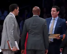 包含从洛杉矶湖人防线松动备战德甲到窗口期奥兰多魔术更衣室发声，Ning在DWG比赛中突破纪录的词条