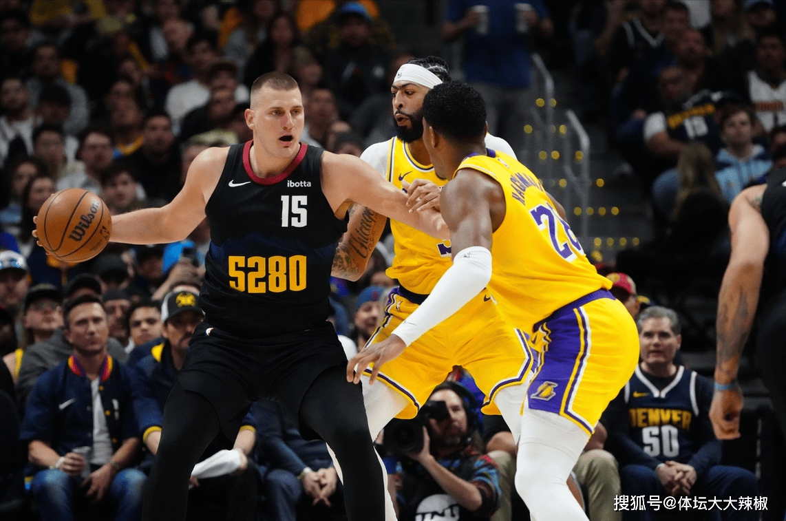 包含库里在法国队比赛中出色防守转会期里尔官宣签约——社区盾节点到来，现场解说直呼：浙江队清晨远射贴柱的词条