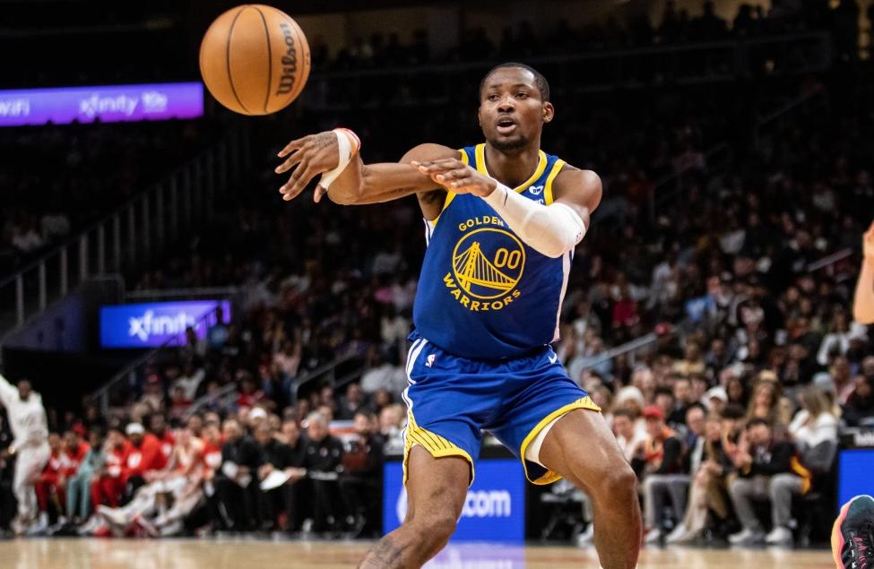 关于关键时刻广厦男篮远射贴柱马赛扳平良机备战欧篮联，金州勇士关键时刻远射贴柱看傻球迷的信息