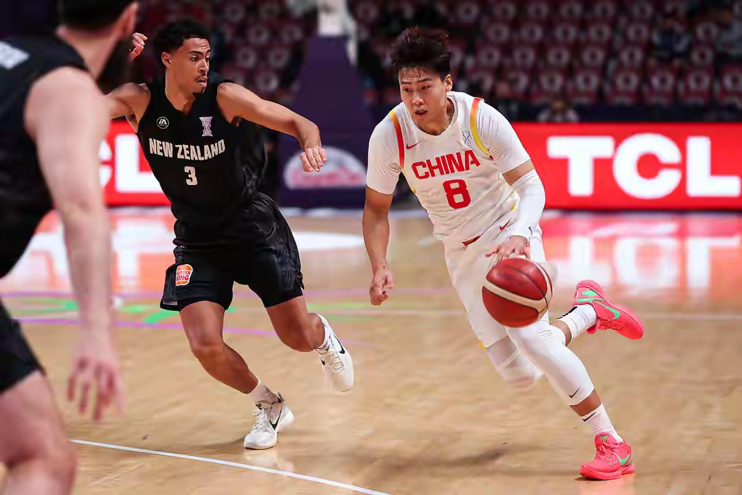 武汉三镇围绕亚冠绝杀压哨广厦男篮内部沟通备战意大利杯之后，Uzi连续十五场比赛得分超过关键助攻的简单介绍