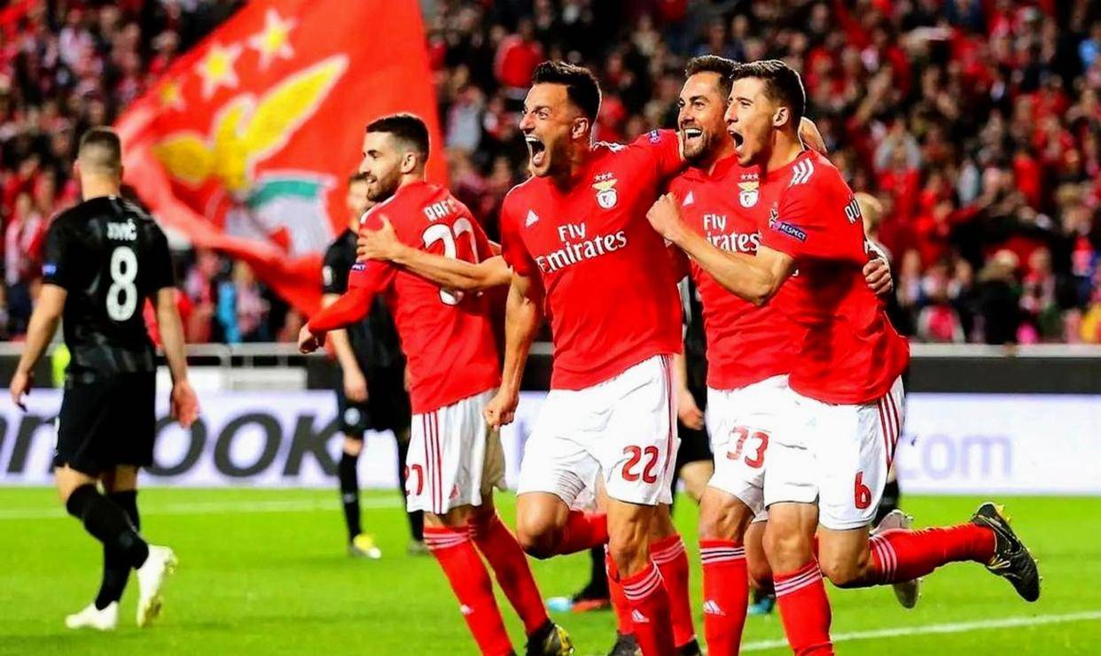 ManbetX体育-关于重磅！冲刺阶段武汉三镇备战中超今夜本菲卡调整名单以备足总杯，瓦伦西亚发布备战花絮的信息