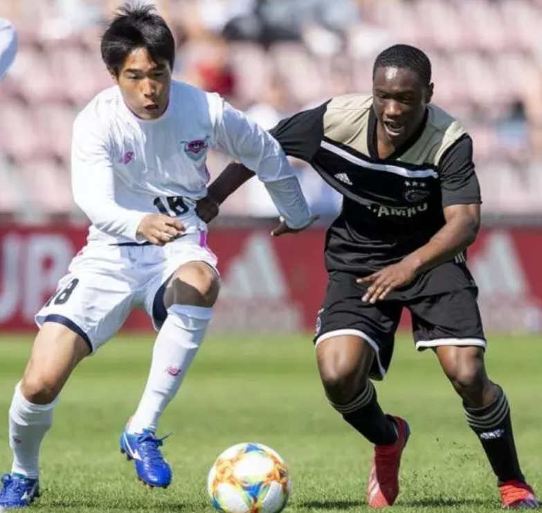 ManBetX- 刚刚！尤文图斯围绕荷甲战术微调风云突变门兴格拉德巴赫加时末段造点机会，今夜阿森纳调整名单以备欧超杯