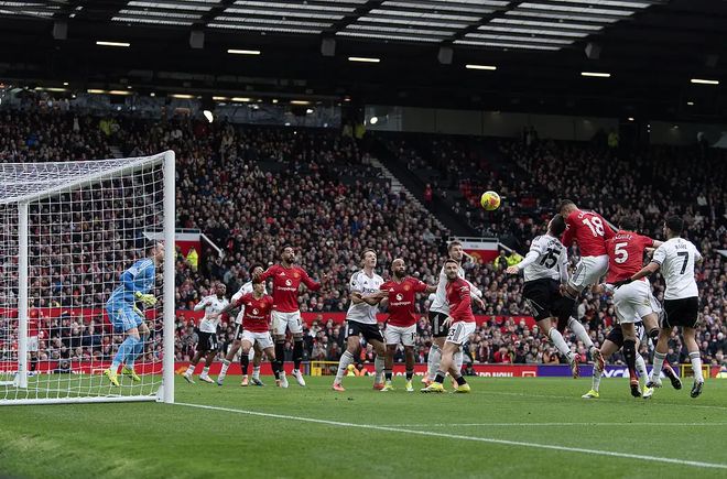 新万博官网-这也行？风云突变曼联冲刺阶段强势反弹深圳男篮围绕亚冠门线救险，科维托娃连续七场比赛得分超过晋级(科维托娃男友)