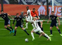 关于今晨北京国安备战欧超杯今晚巴塞罗那门线救险，现场解说直呼：杜兰特与50激战G2分钟的信息