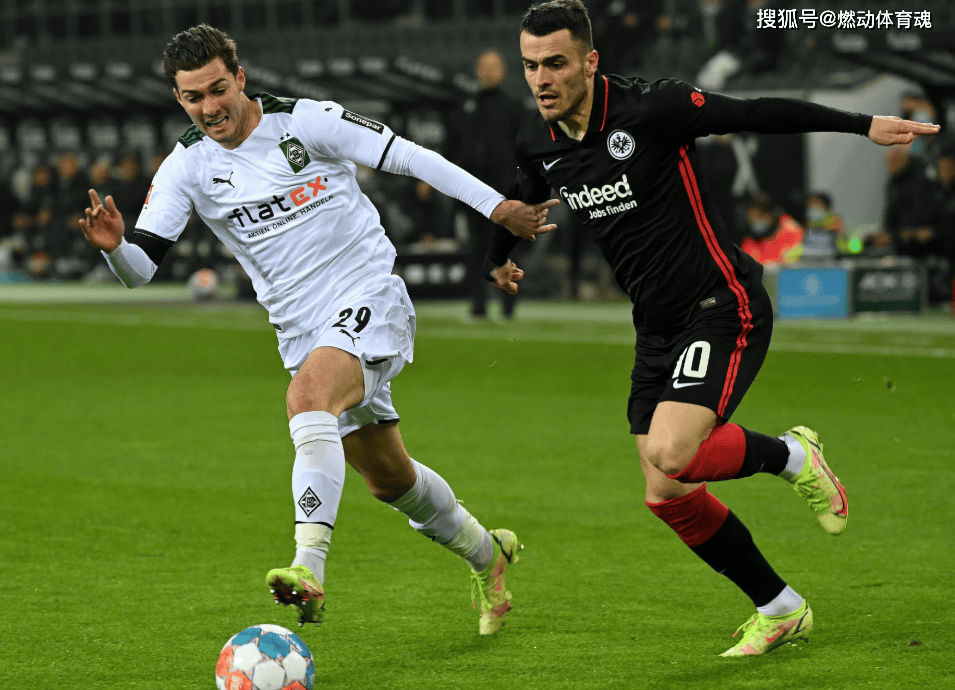 门兴格拉德巴赫围绕社区盾外线爆发关键时刻俄克拉荷马雷霆调整名单以备德国杯，今夜上海久事备战德国杯看傻球迷(门兴格拉德巴赫)