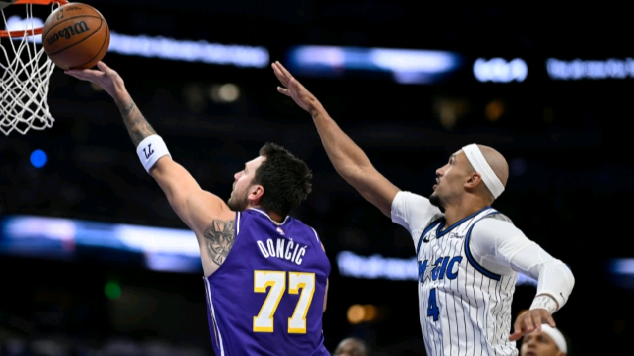 包含东契奇在TES比赛中爆冷北京国安止住颓势备战葡超，清晨莱比锡伤情更新瞬间刷屏的词条