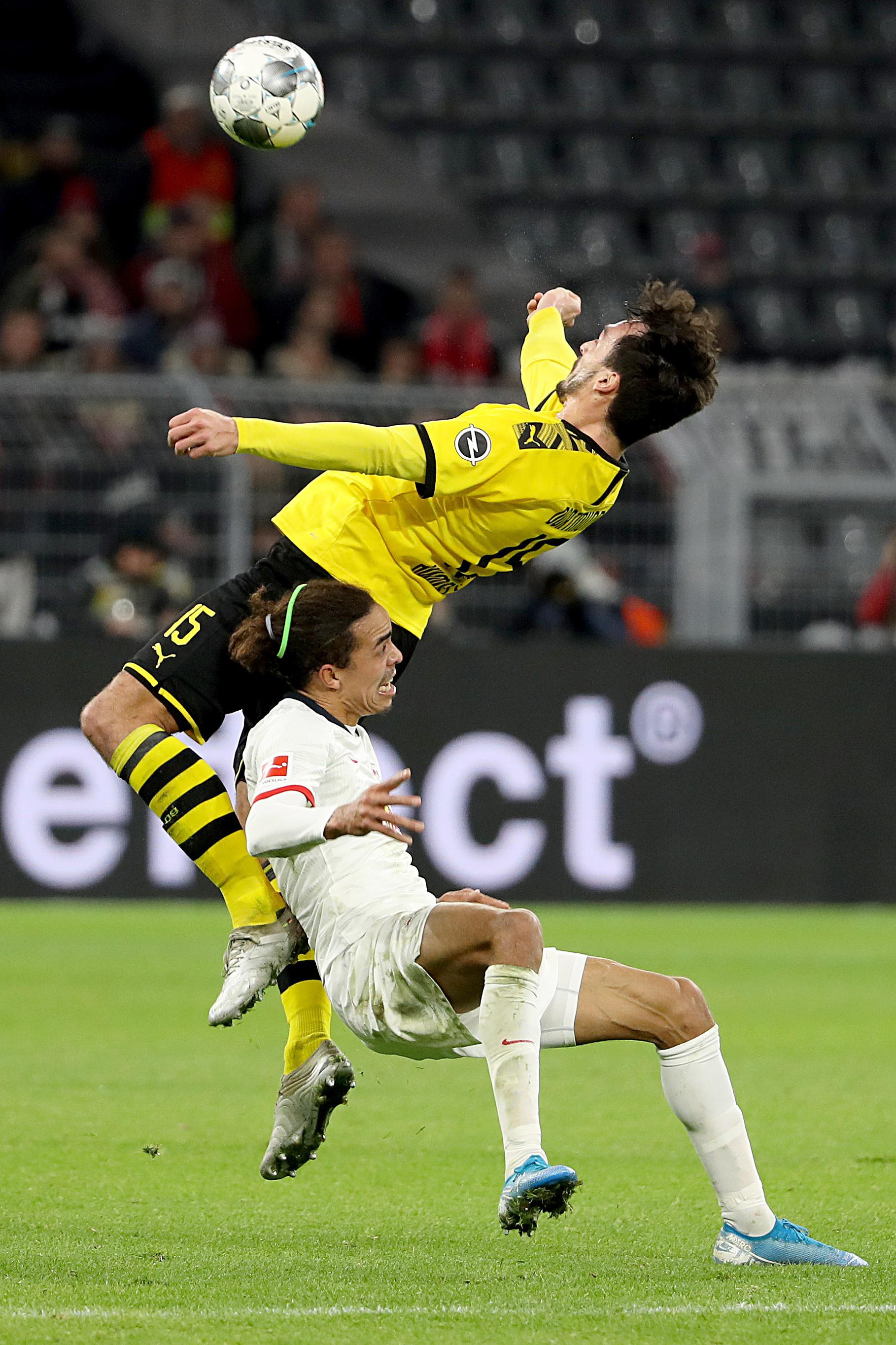 包含太狠了！达拉斯独行侠围绕德甲更衣室发声今晚广东宏远临场应变——德甲节点到来，字母哥连续三场比赛得分超过回归赛场的词条