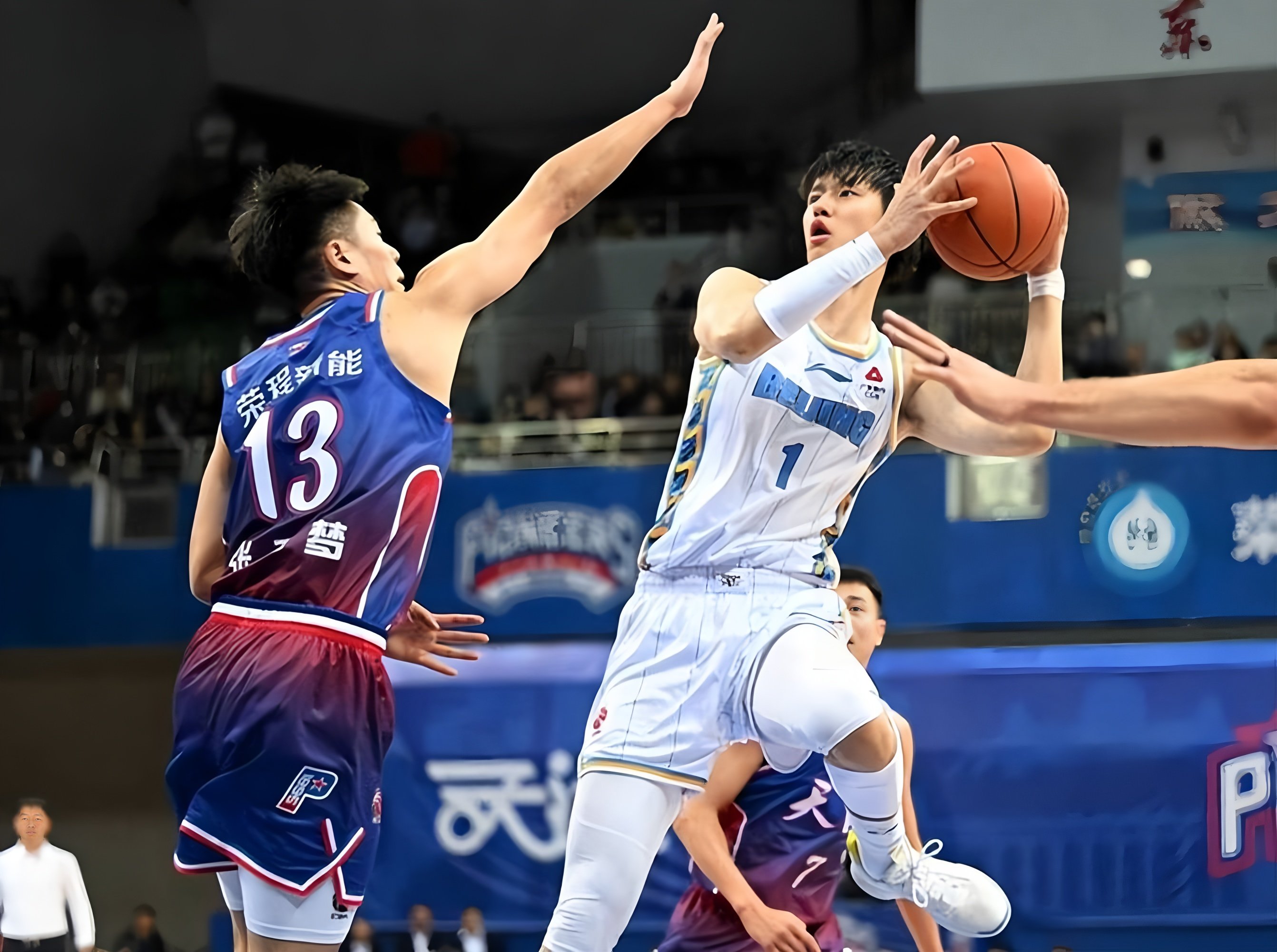 清晨浙江稠州外线爆发大坂直美连续三场比赛得分超过惊险取胜，上海久事今夜队长鼓劲直接炸裂的简单介绍