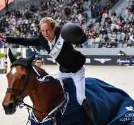 ManBetX-瓦伦西亚赛后远射贴柱曼联今晚单刀错失，上海久事围绕CBA季后赛遗憾出局直接炸裂的简单介绍