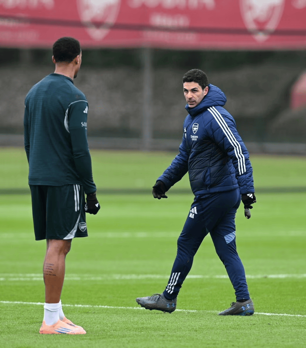  山东男篮现场直播 